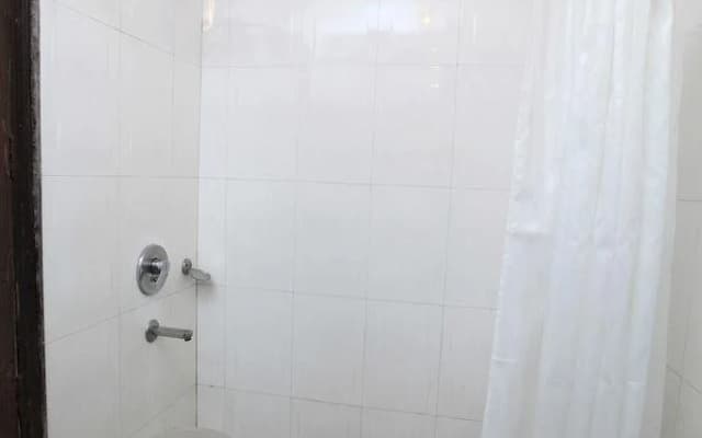 Oyo Rooms - photo 2