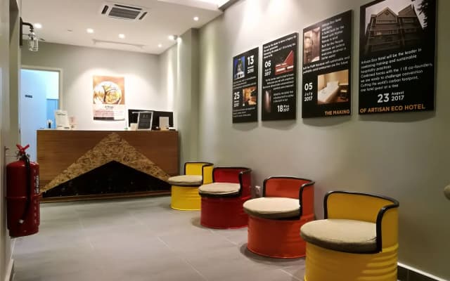 Artisan Eco Hotel - photo 2