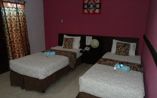 Capital O 1666 Grand Pudjawan Hotel - photo 4