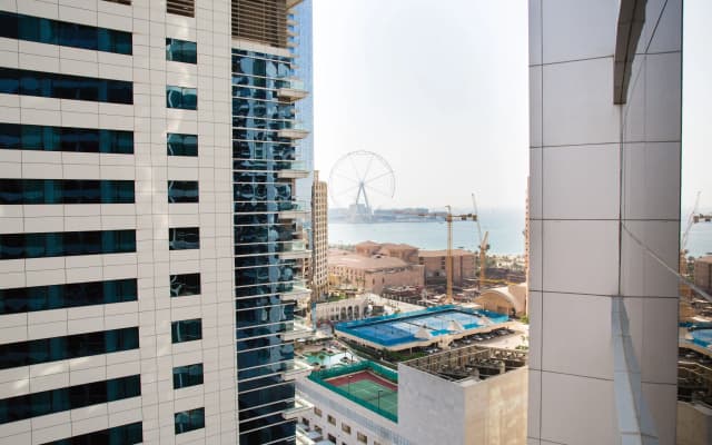 Apartment With Stunning Views In Dubai Marina - photo 3