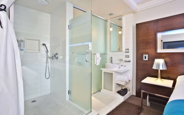 Hotel Le Bleu - photo 4