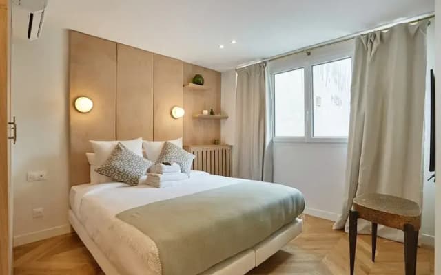 Apartment in the Center of Paris - photo 3