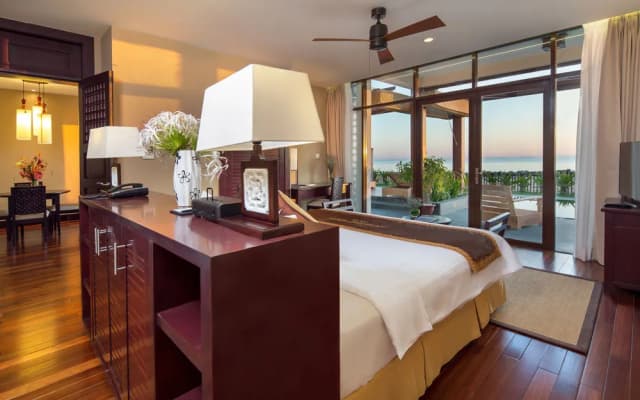 Golden Sand Resort & Spa - photo 4