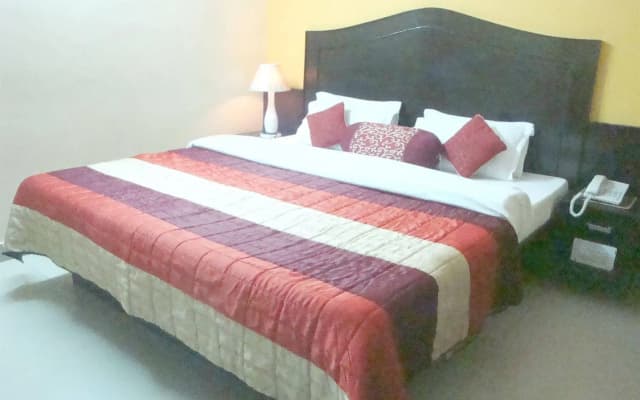 Hotel Su Shree Continental - photo 3