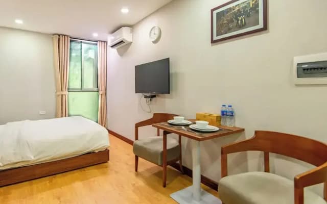 Moon West Lake Residence - photo 2