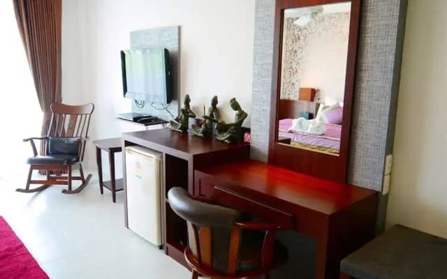The Retro Siam - photo 3