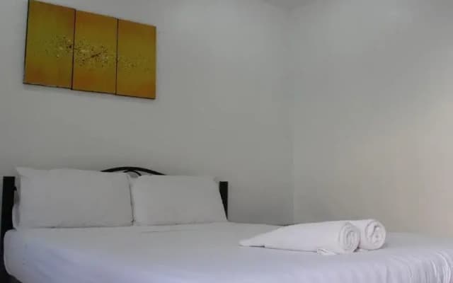 Max Guesthouse - photo 2