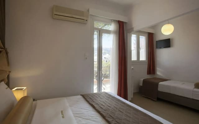 Metropolis Hotel - photo 5