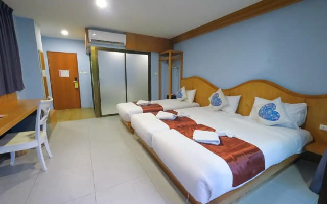 ROYAL PINEAPPLE HOTEL | A Welcome to Wealth and Good Fortune - photo 2