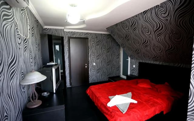 Crystal Palace Hotel - photo 4
