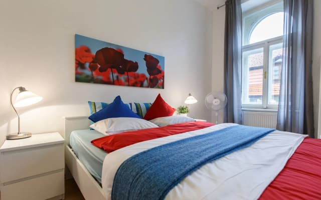 Castle Apartments - photo 2