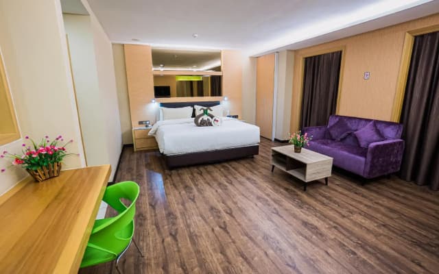 JC Mark Hotel - photo 3