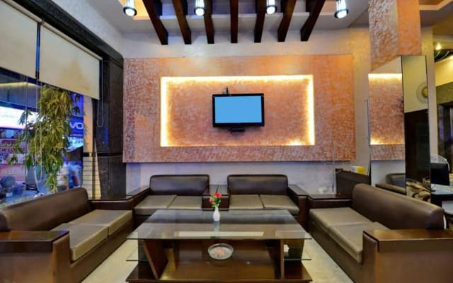 Star Plaza - photo 2