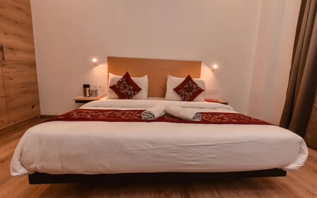 Hotel Blue Saffron - photo 2