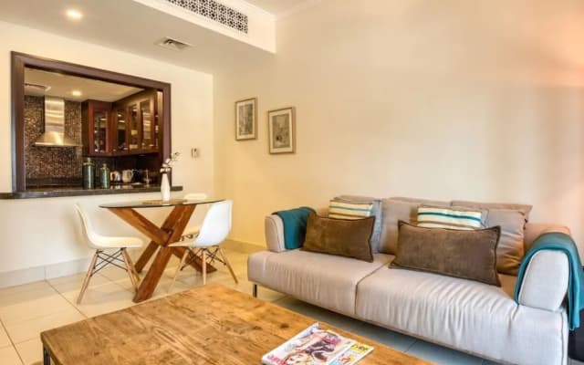 Modern & Stylish Apartment in Downtown - photo 4