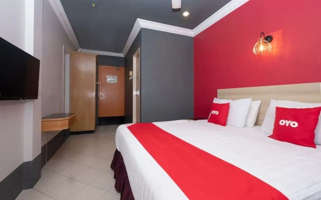V Hotel by OYO - photo 2