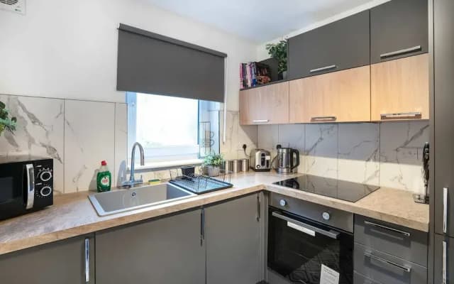 Modern 2bed Apartment-free Parking - photo 2