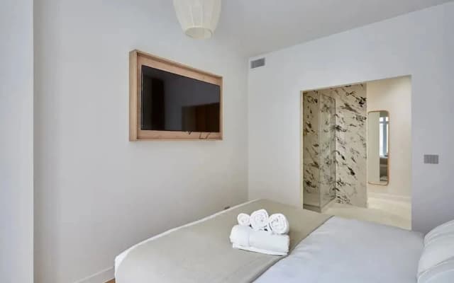 Sublime Flat in the Centre of Paris-montorgueil - photo 3