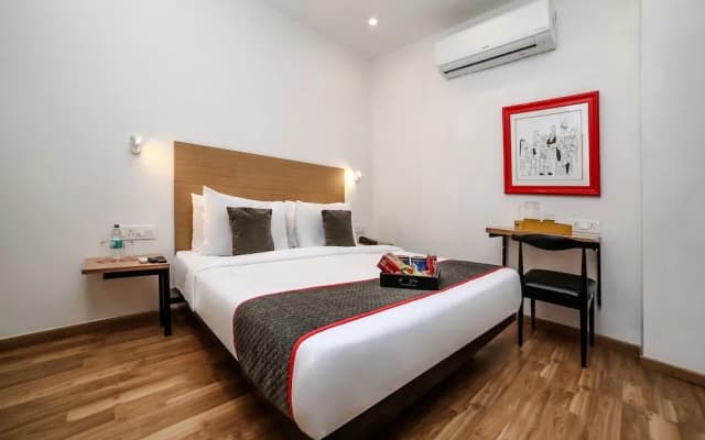 OYO Townhouse 080 Meera Bagh - photo 5