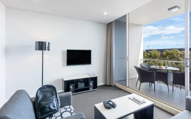 Meriton Suites North Ryde - photo 5