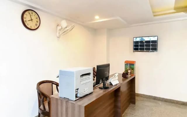OYO 16540 Prem Home - photo 2