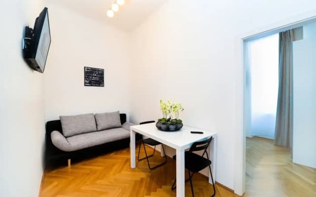 Galerie 18 Apartments - photo 4