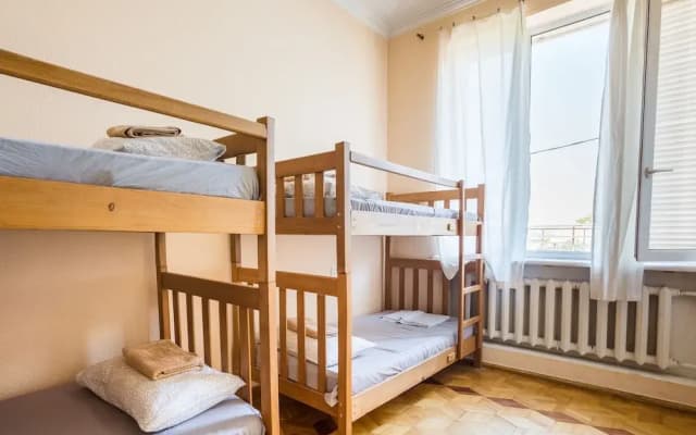 M42 Hostel - photo 2