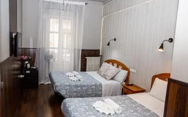 Hostal New go Inn - photo 4