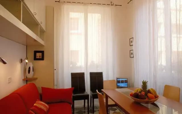 Rome Accommodation Porta Portese Apartment - photo 3