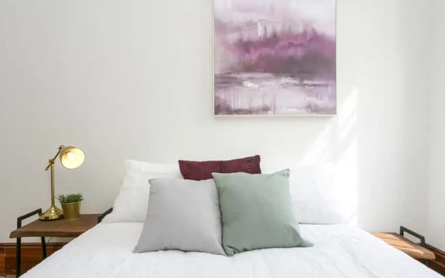 Spacious 3 Bedroom Minutes To CBD - photo 2