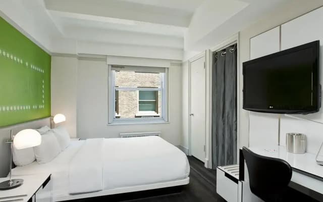 Row NYC Hotel - photo 4