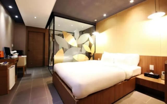 Bago Hotel - photo 5