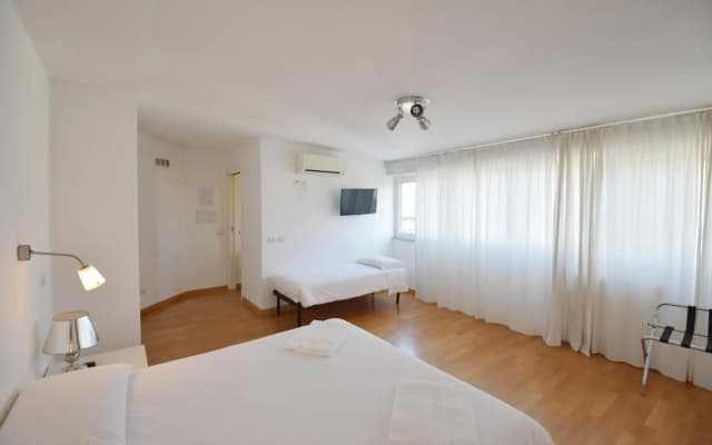 Guesthouse 2012 - photo 5