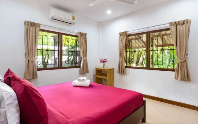 Blissful Jacuzzi Living at Villa Nikkie2 - photo 2