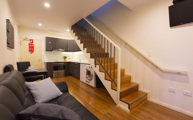 Centennial Park Lodge - photo 3