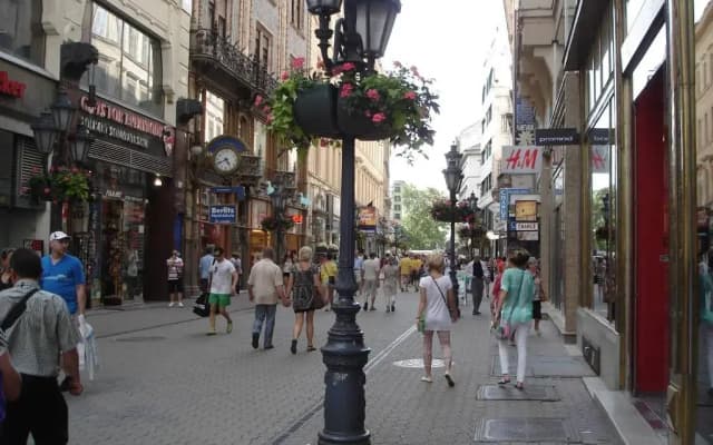 Romantic Centrum Apartman - photo 3