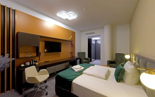M-Pire Hotel Berlin - photo 4