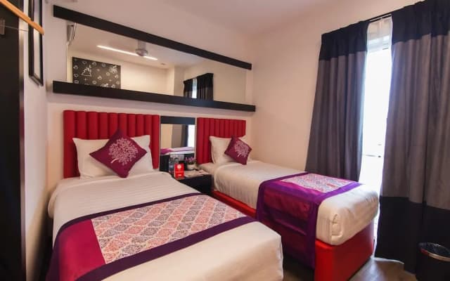 OYO 306 Tune Hotel - photo 3