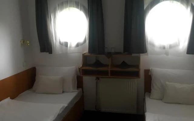 Botel Hotel Lisa - photo 2