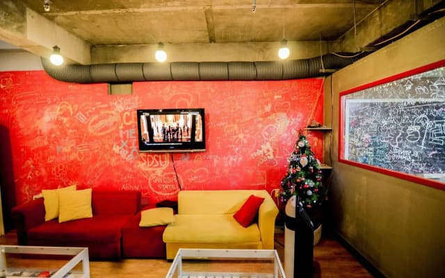 Kimchee Sinchon Guesthouse - photo 2