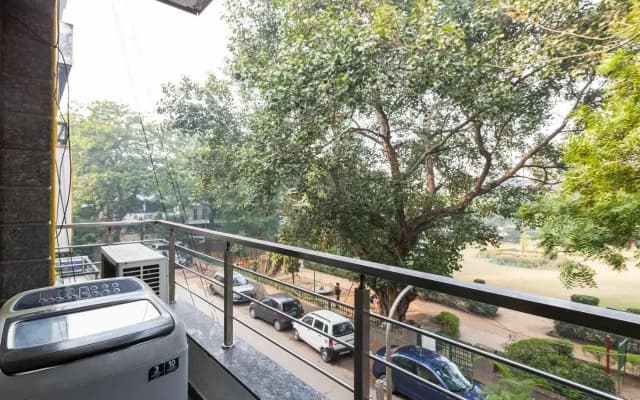 Bluo Park Facing 3Bhk - Balcony, Lift, Parking - photo 4