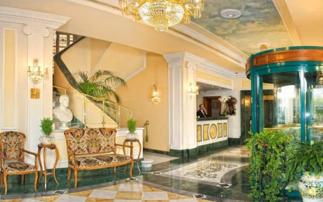 Mecenate Palace - photo 2