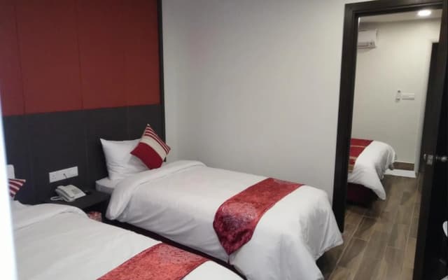 Capital O 90574 Hotel Glo - photo 3