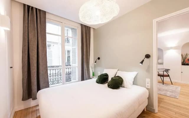 Central And Renovated Parisian Apartment, 6-7 Guests - photo 5