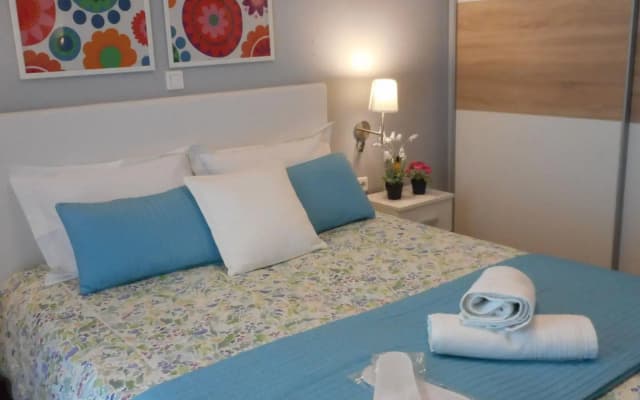 Snug apartment in Αθήνα with veranda - photo 5