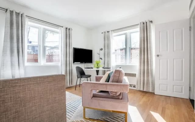 Close To Nyc! Relaxing Quiet Studio In Woodside 1 Bedroom Home by RedAwning - photo 5