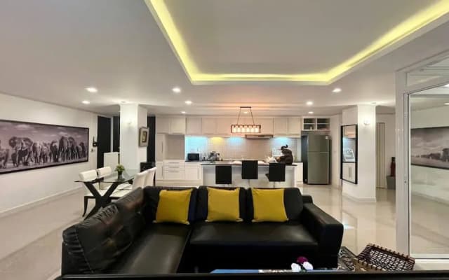 6-36 - 3 Bdr Modern Penthouse With Shared Pool - photo 2