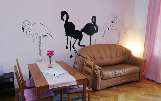 Flamingo Apartments - photo 2