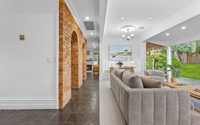 Tranquil Estate With Pool Heated Spa Gardens - photo 2