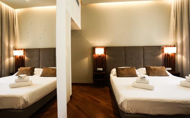 Hotel Embassy - photo 5